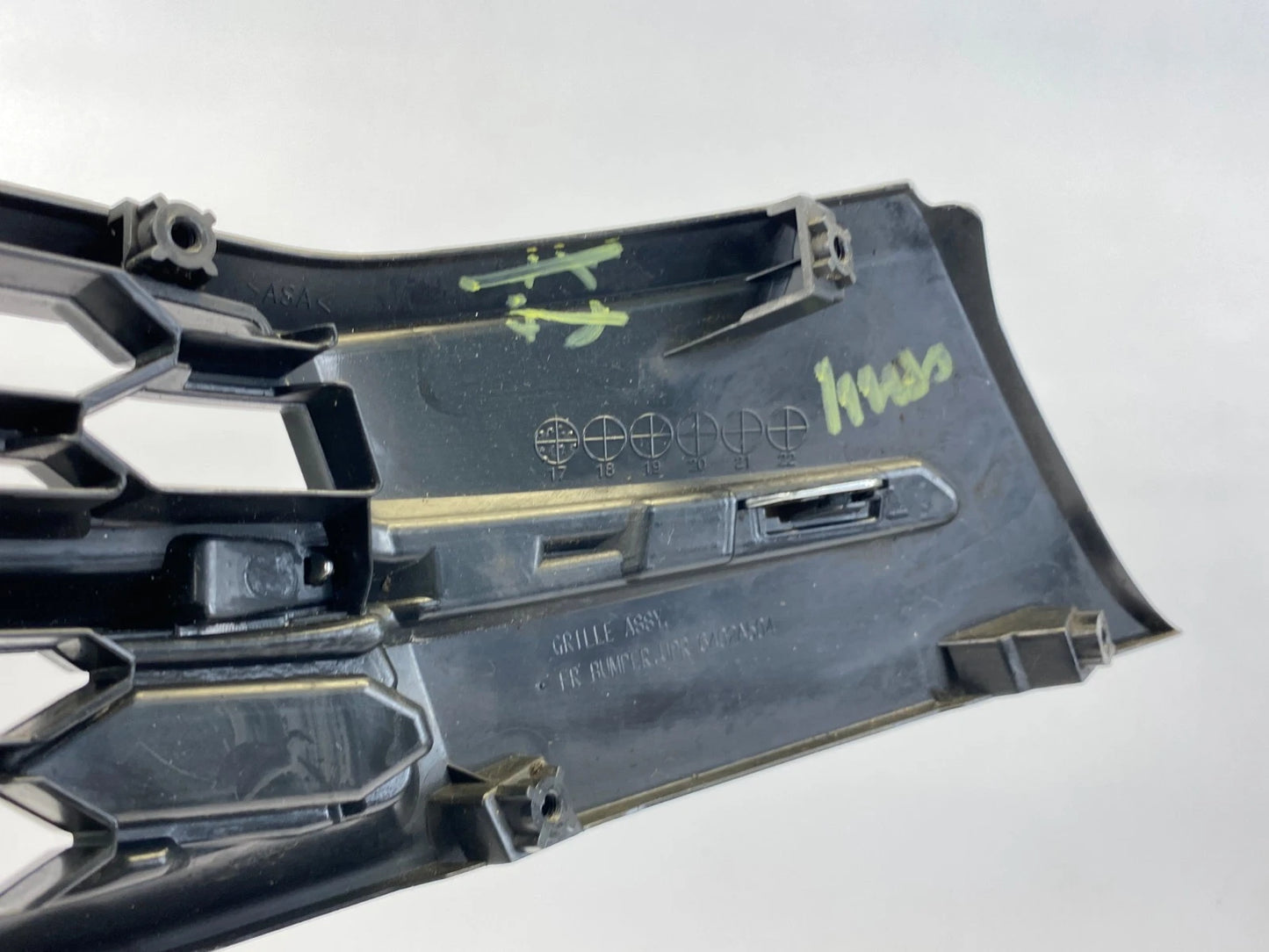2018 2019 MITSUBISHI OUTLANDER SPORT FRONT BUMPER UPPER GRILLE 6402A504 OEM