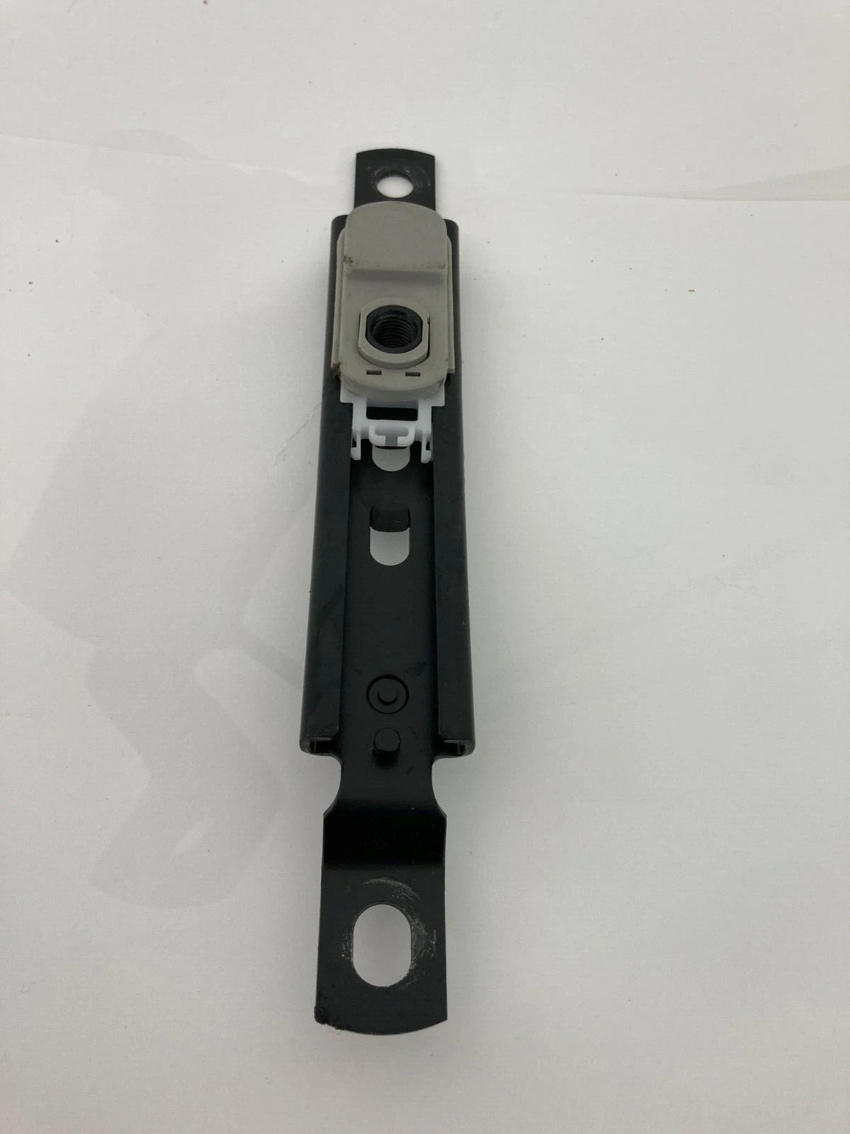 2004 2005 KIA AMANTI FRONT RIGHT PASSENGER SIDE SEAT BELT HEIGHT ADJUSTER OEM