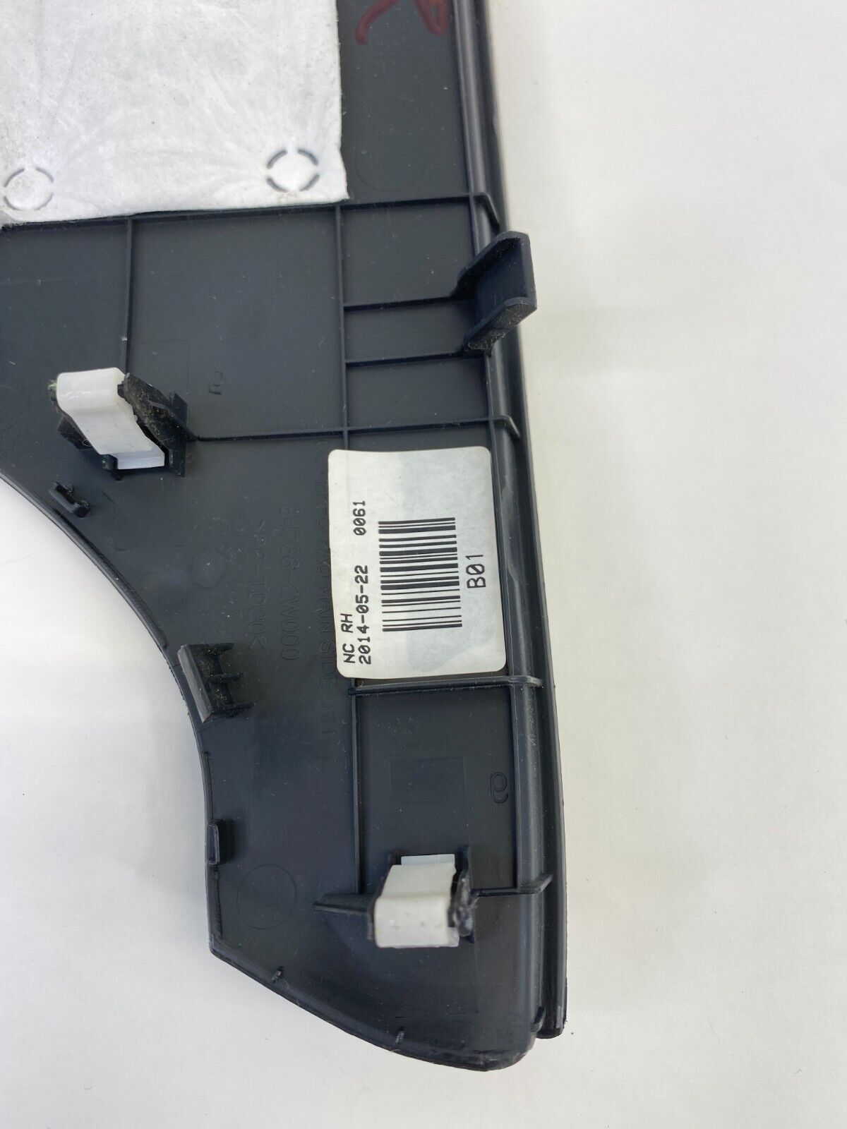 2013-2019 Hyundai Santa Fe Front Right Side Dash End Cap Cover 84768-2W000 OEM