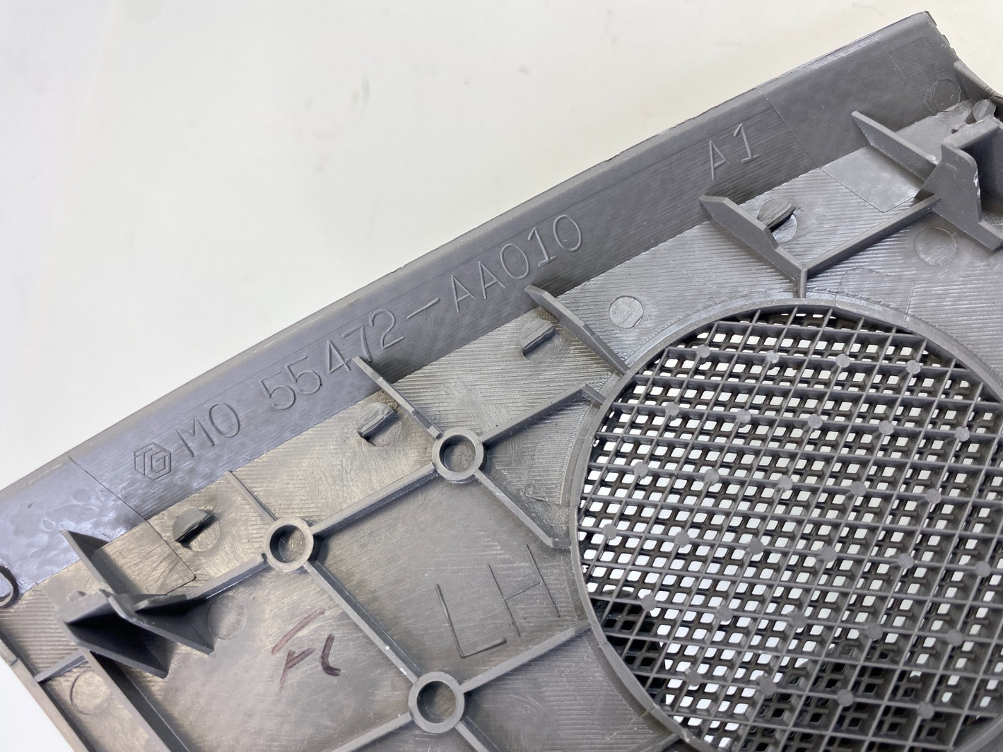 2002-2006 Toyota Camry Dash Left Speaker Tweeter Grille Cover Trim 55472-AA010