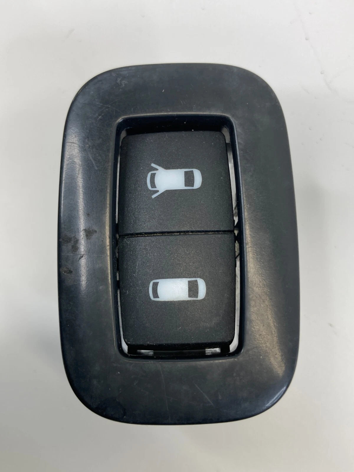 2009-2014 VOLKSWAGEN ROUTAN FRONT LEFT DOOR BUTTON SWITCH 1HX45DX9AE OEM