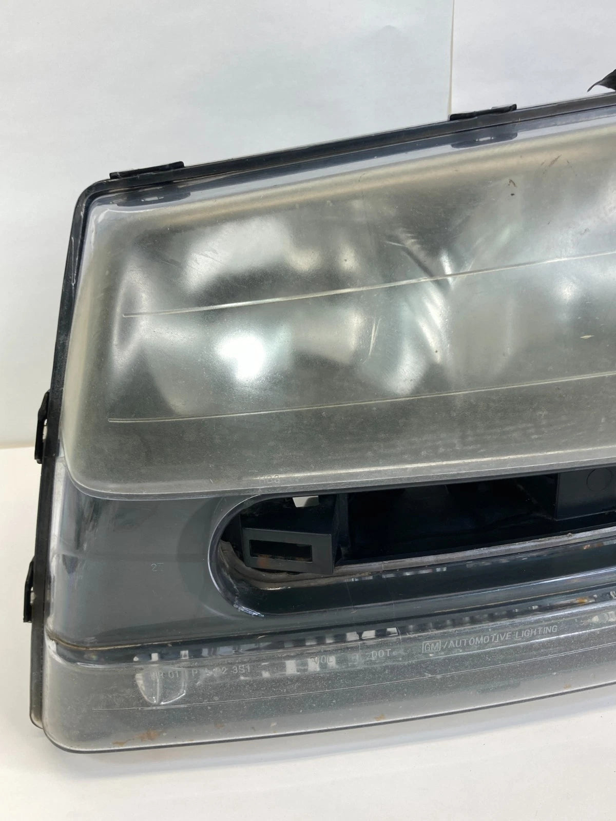 2002-2009 CHEVROLET TRAILBLAZER FRONT LEFT DRIVER HEADLIGHT LAMP 15179624 OEM