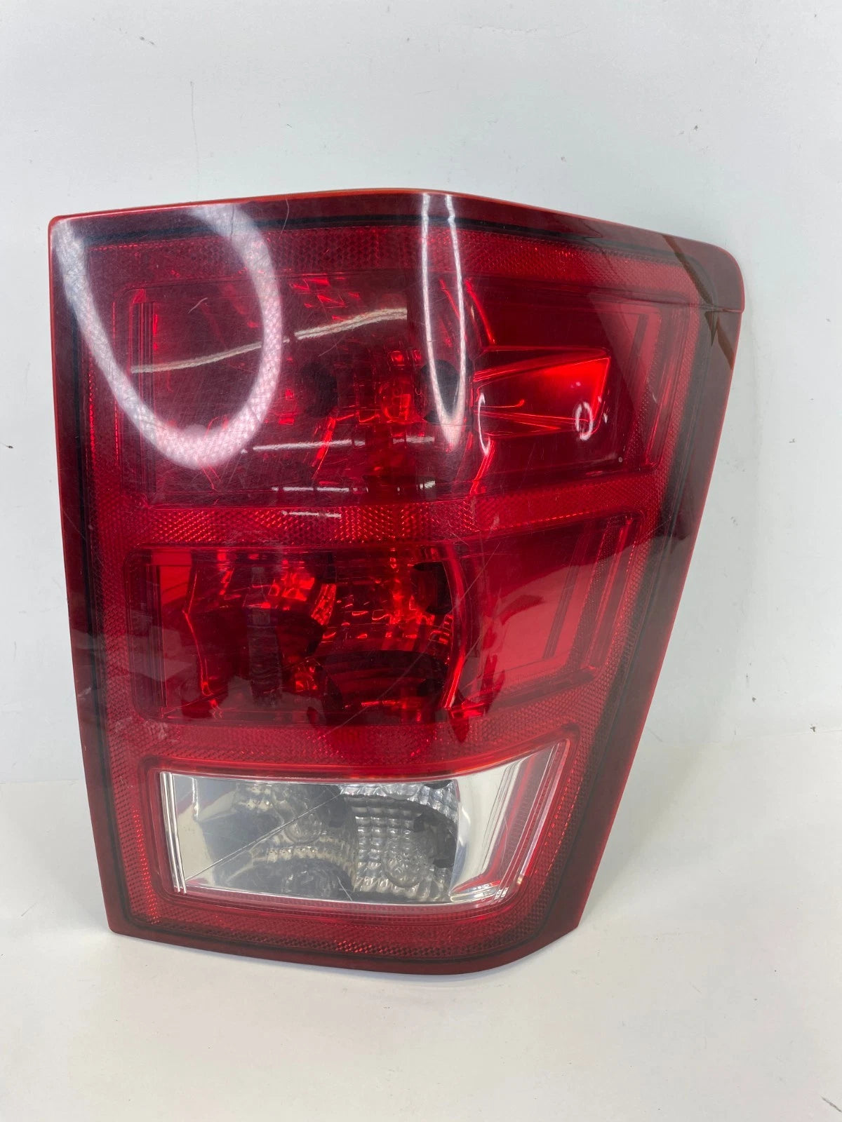 2005 2006 JEEP GRAND CHEROKEE RIGHT PASSENGER TAIL LIGHT TAILLIGHT 55156614AD