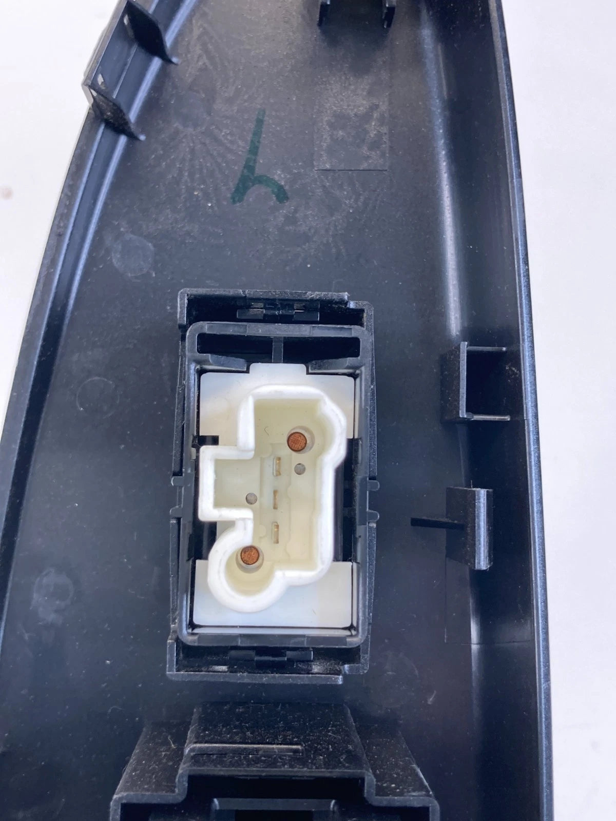 2008-2010 SCION XD FRONT RIGHT DOOR POWER WINDOW SWITCH W/BEZEL 74231-52470 OEM