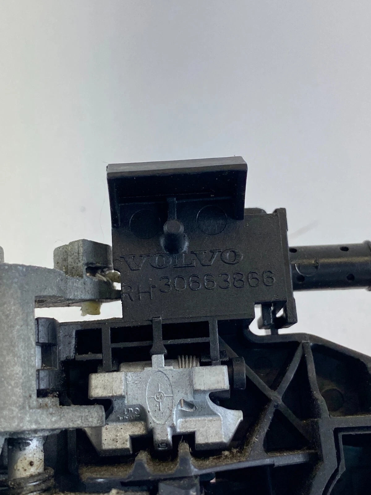 04-07 VOLVO S40 05-07 V50 REAR RIGHT SIDE EXTERIOR DOOR HANDLE ASSY 30663866 OEM