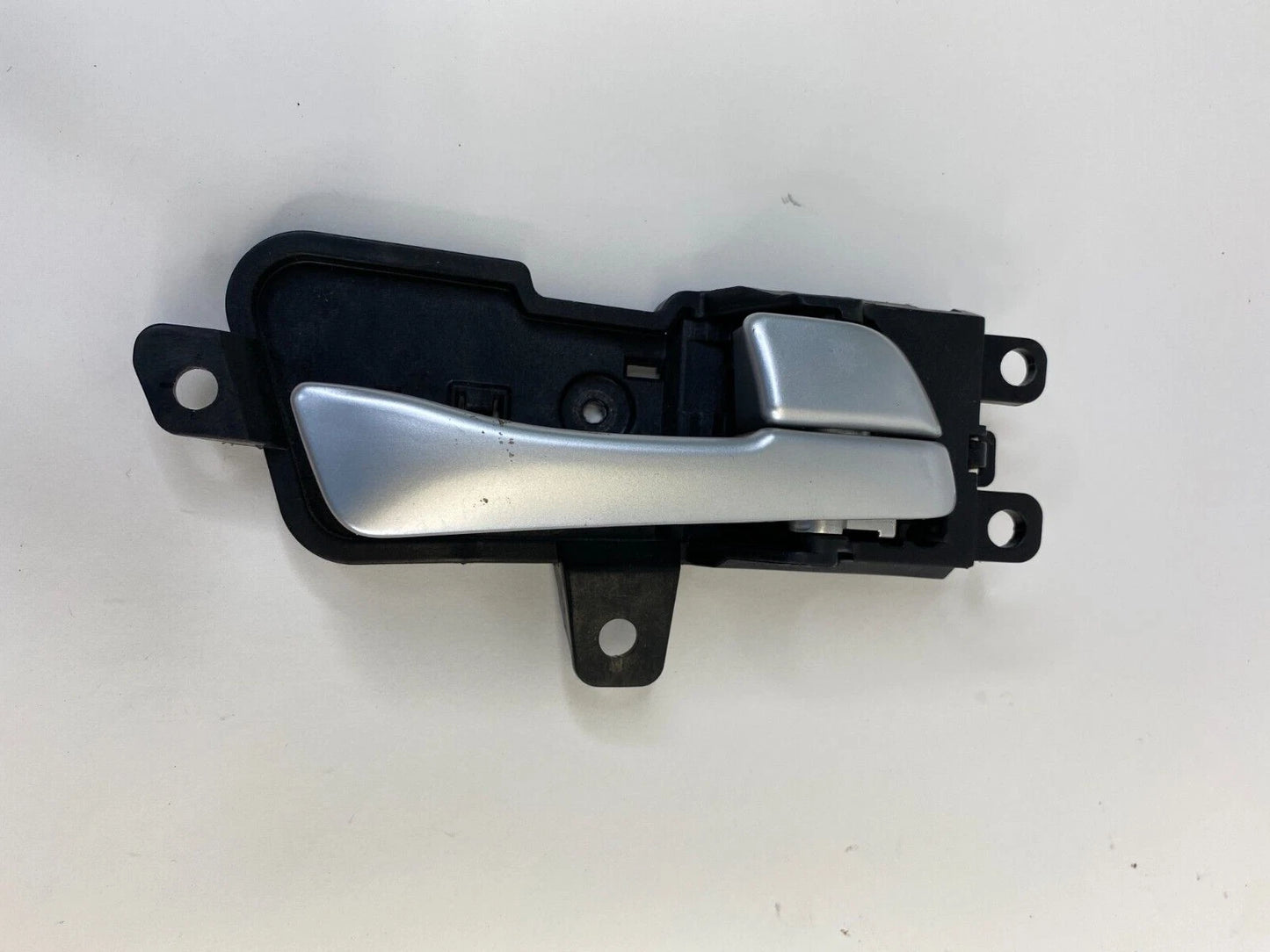2011-2014 HYUNDAI SONATA REAR RIGHT SIDE INTERIOR DOOR HANDLE 82620-3S000 OEM