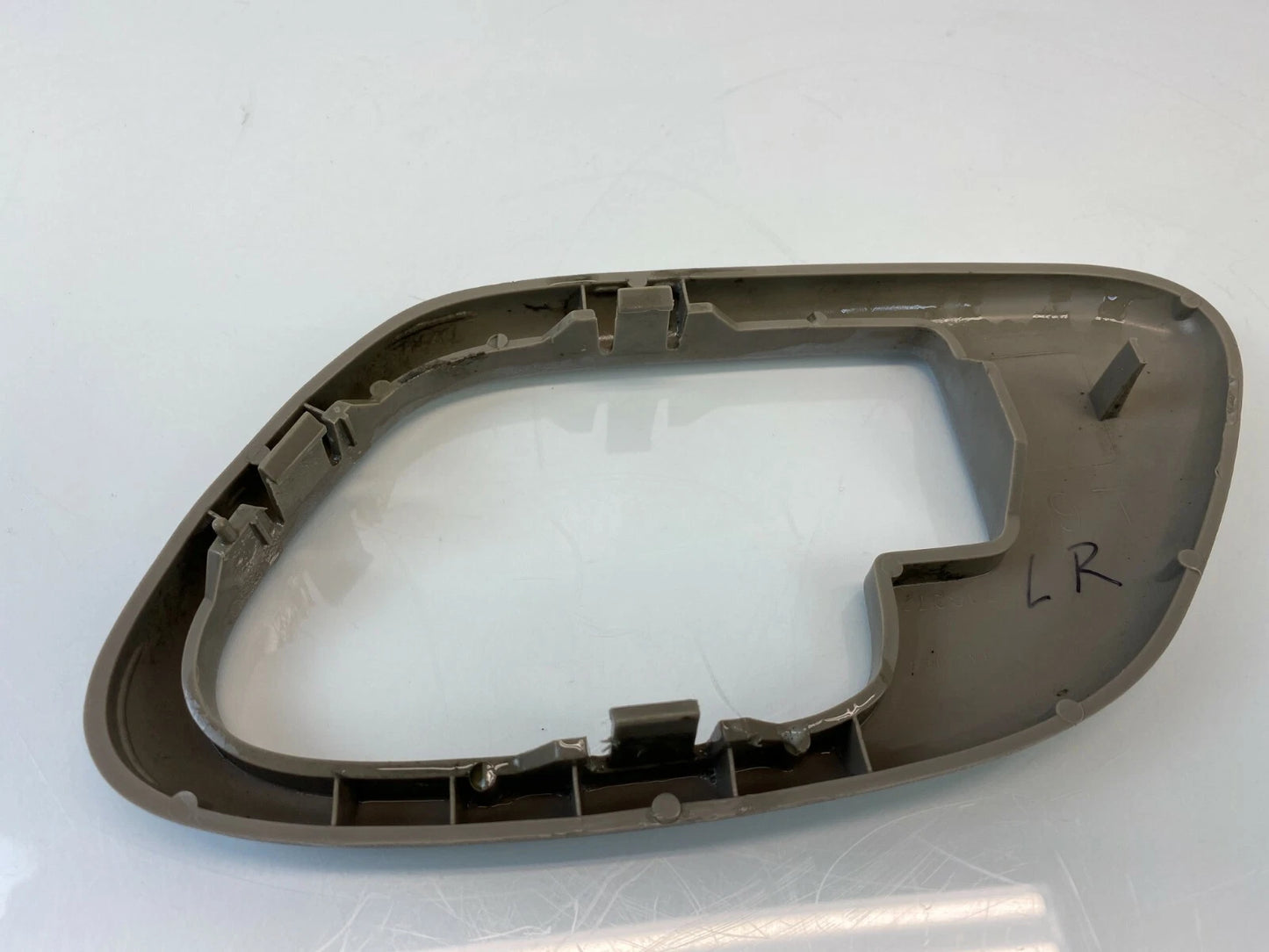 1995-1999 CHEVROLET SUBURBAN C1500 C2500 REAR LEFT SIDE INNER DOOR HANDLE BEZEL