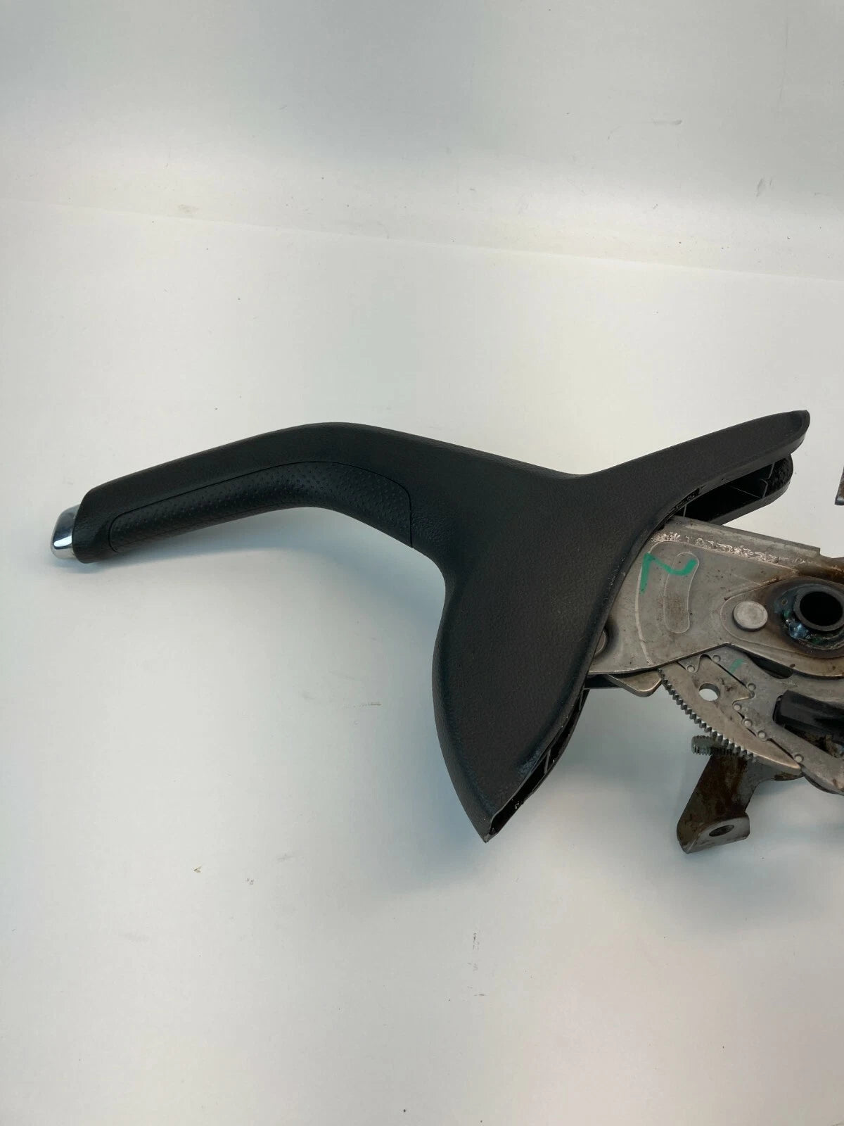 2012-2016 CHEVROLET SONIC EMERGENCY PARKING BRAKE HANDLE LEVER 19329810