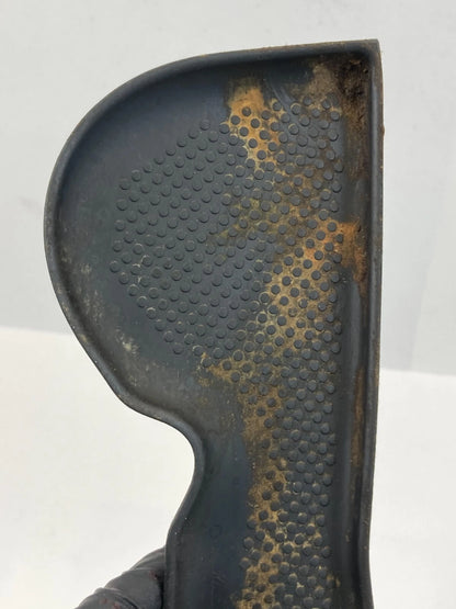 2012-2014 VOLKSWAGEN PASSAT FRONT LEFT SIDE STORAGE RUBBER INSERT MAT 561868133