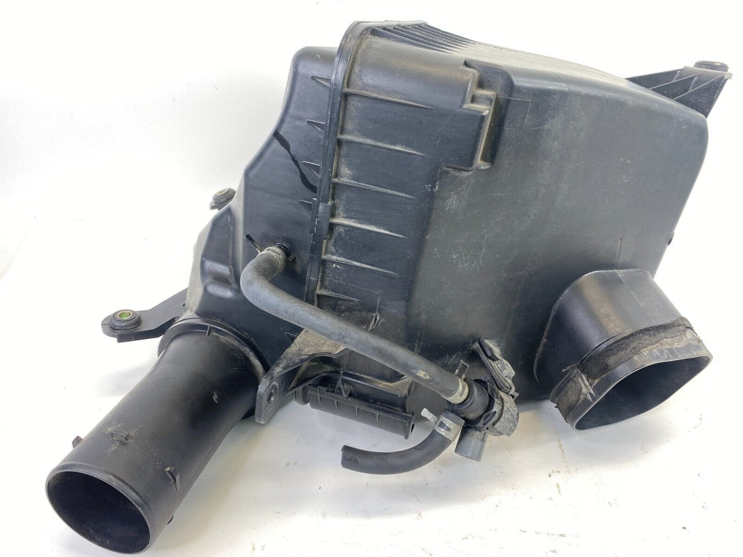 2001 2002 2003 2004 2005 Lexus GS300 3.0L Air Intake Cleaner Box Assembly OEM