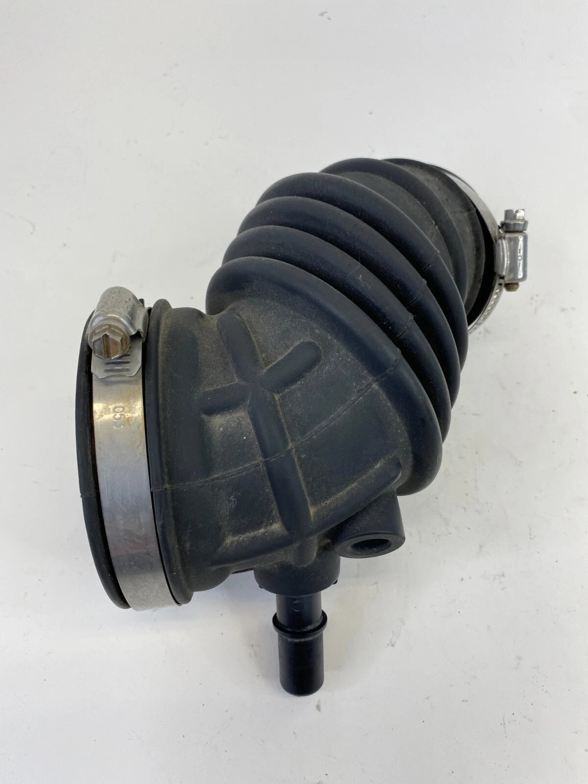 12-18 FORD FOCUS 2.0L AIR INTAKE CLEANER HOSE TUBE DUCT BV61-9C623-AD OEM