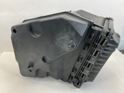 2000-2005 Chevrolet Monte Carlo 3.8L Air Intake Cleaner Box Assembly OEM