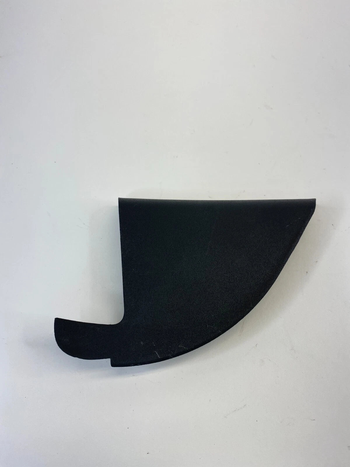2012-2017 KIA RIO REAR RIGHT SIDE DOOR INTERIOR CORNER COVER TRIM 83920-1W200