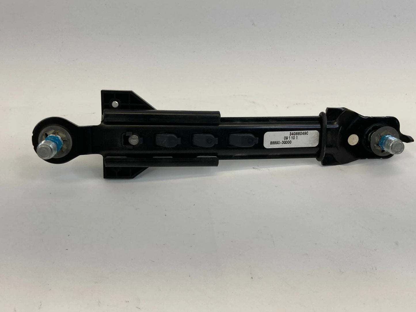 2011-2014 HYUNDAI SONATA FRONT LEFT DRIVER SEAT BELT HEIGHT ADJUSTER 88890-3Q000