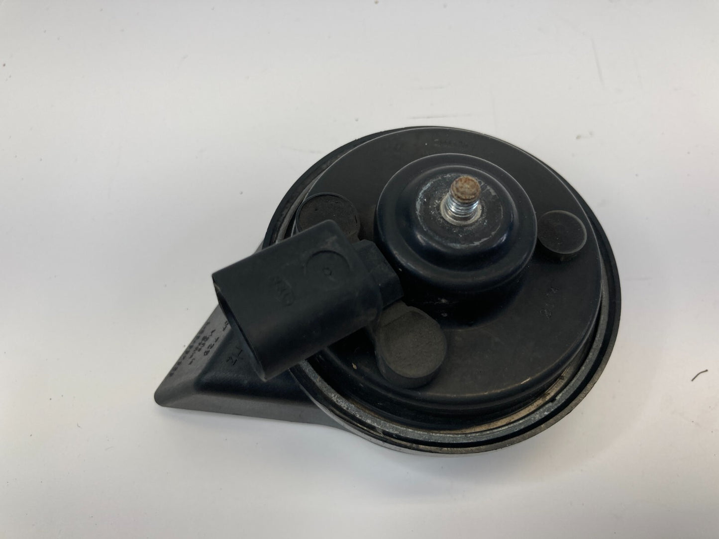 2005 2006 2007 2008 2009 Audi S4 Front Horn Signal Alarm Note Tone E1000233 OEM