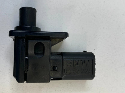 2004 2005 2006 BMW X3 HOOD JAMB AJAR BONNET ALARM SWITCH BUTTON 8352229 OEM