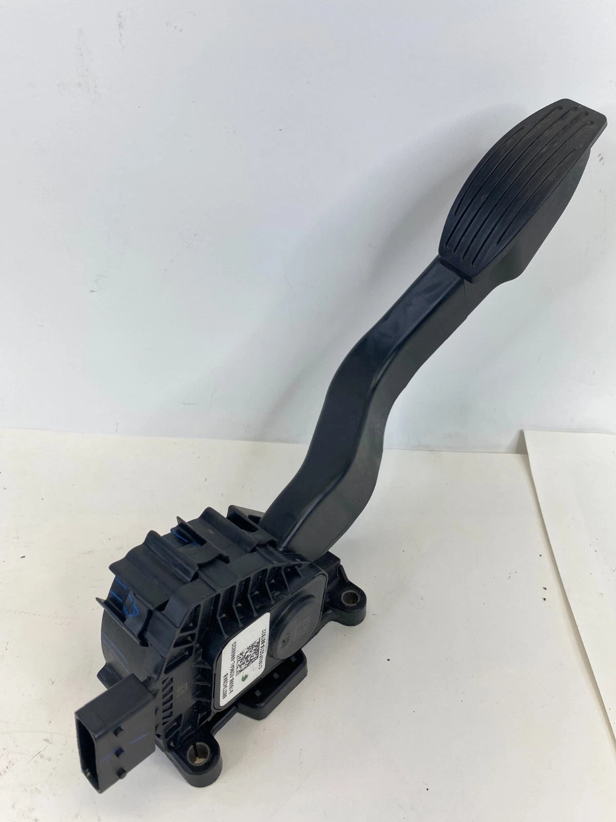 2012-2019 Fiat 500 1.4L AT Accelerator Gas Pedal 68073429AB OEM