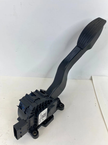 2012-2019 Fiat 500 1.4L AT Accelerator Gas Pedal 68073429AB OEM