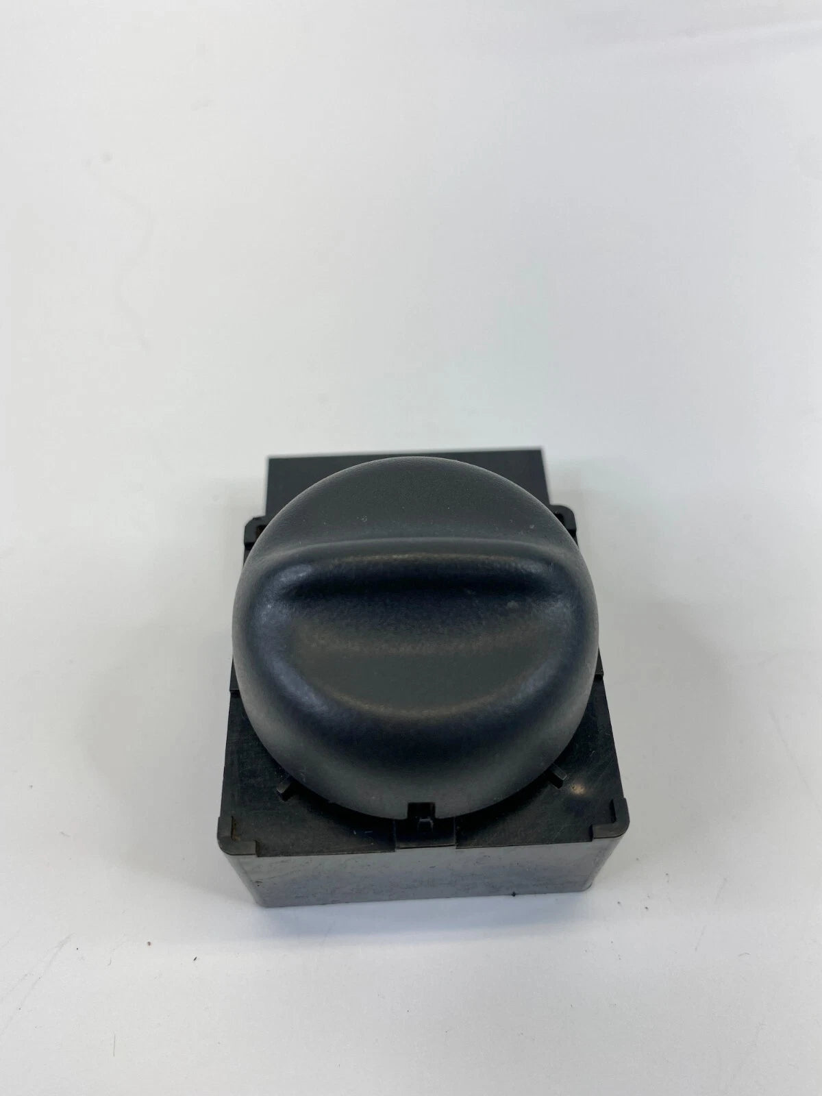 2009-2012 CHEVROLET TRAVERSE FRONT LEFT SEAT LUMBAR CONTROL SWITCH 25948854 OEM