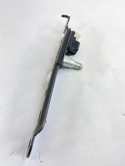 2009 2010 PONTIAC VIBE HATCHBACK FRONT LEFT OR RIGHT SEAT BELT HEIGHT ADJUSTER