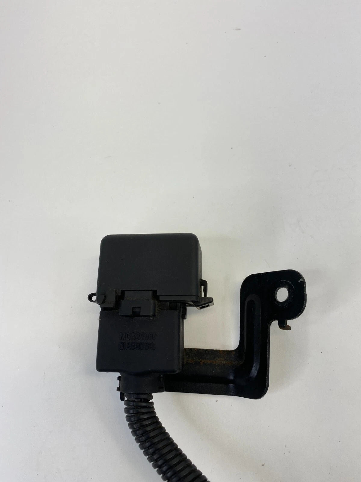 2006 06 KIA SPECTRA 2.0L DIAGNOSTIC PLUG PORT DIAGNOSIS SOCKET MG632867 OEM