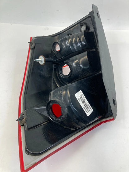 2005 05 DODGE MAGNUM REAR LEFT DRIVER TAIL LIGHT TAILLIGHT LAMP 04805967AG OEM