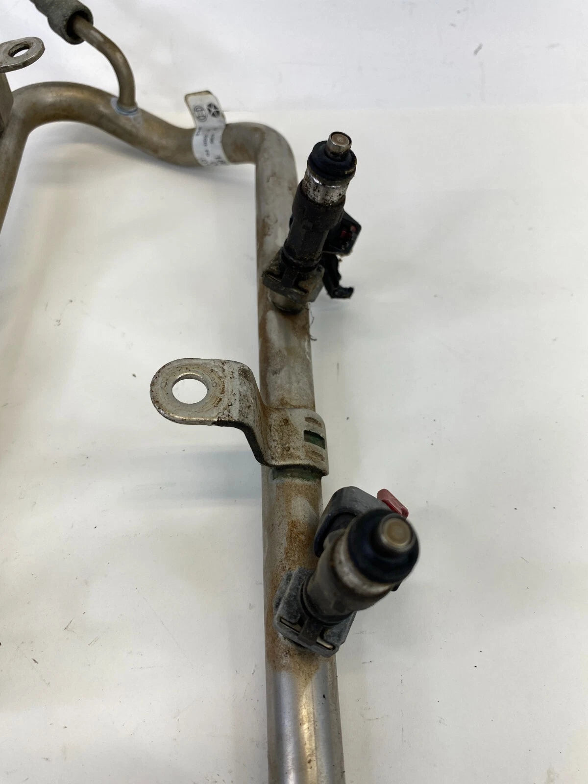 2005-2008 DODGE MAGNUM 3.5L V6 AT ENGINE FUEL INJECTION RAIL W/ INJECTORS OEM