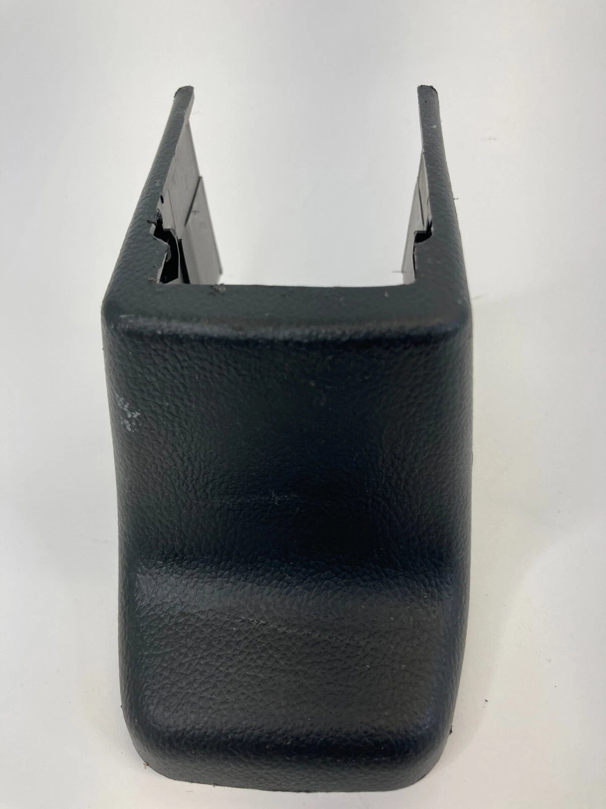 2012-2015 CHEVROLET CAPTIVA SPORT FRONT SEAT TRACK END CAP COVER TRIM 96631140
