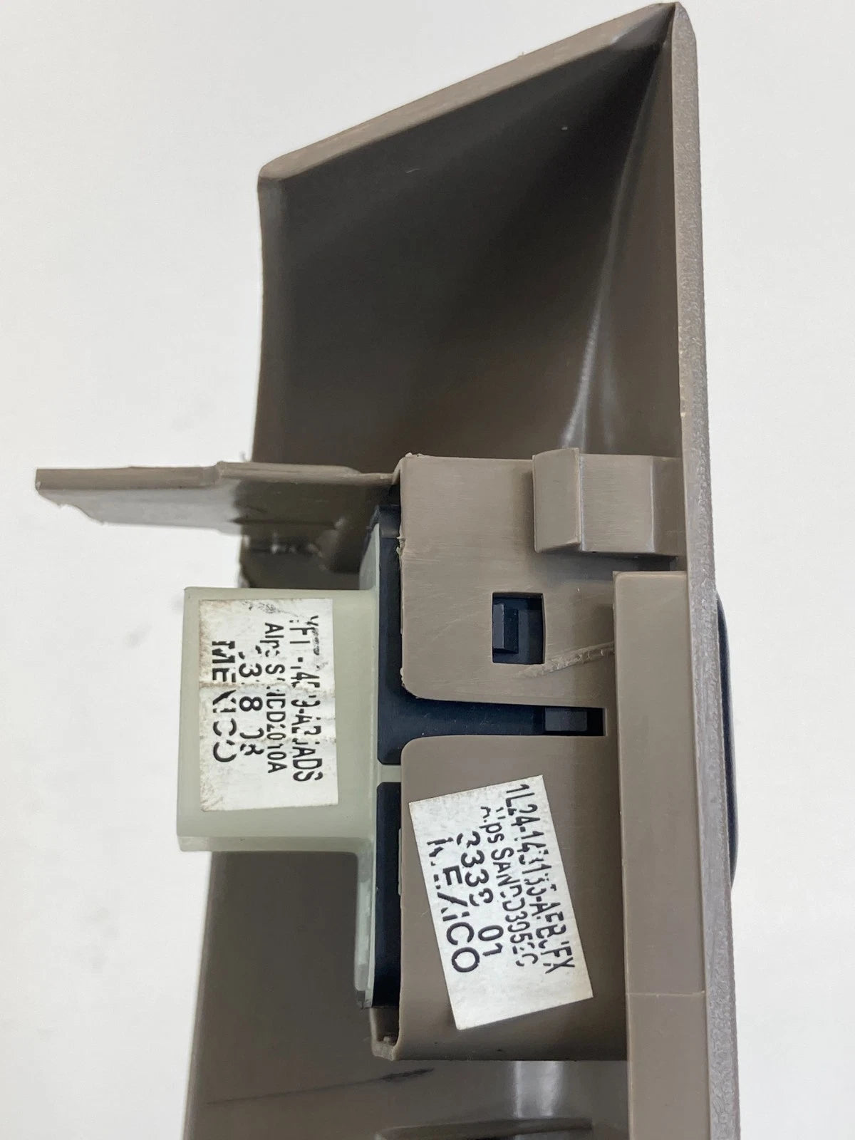 2002 2003 2004 2005 Ford Explorer Rear Left Side Door Power Window Switch OEM