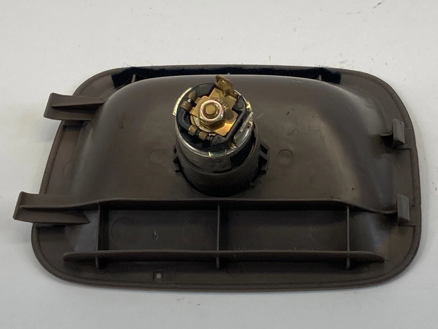 1996-2002 TOYOTA 4RUNNER REAR TRUNK CARGO POWER SUPPLY OUTLET 64753-35010 OEM