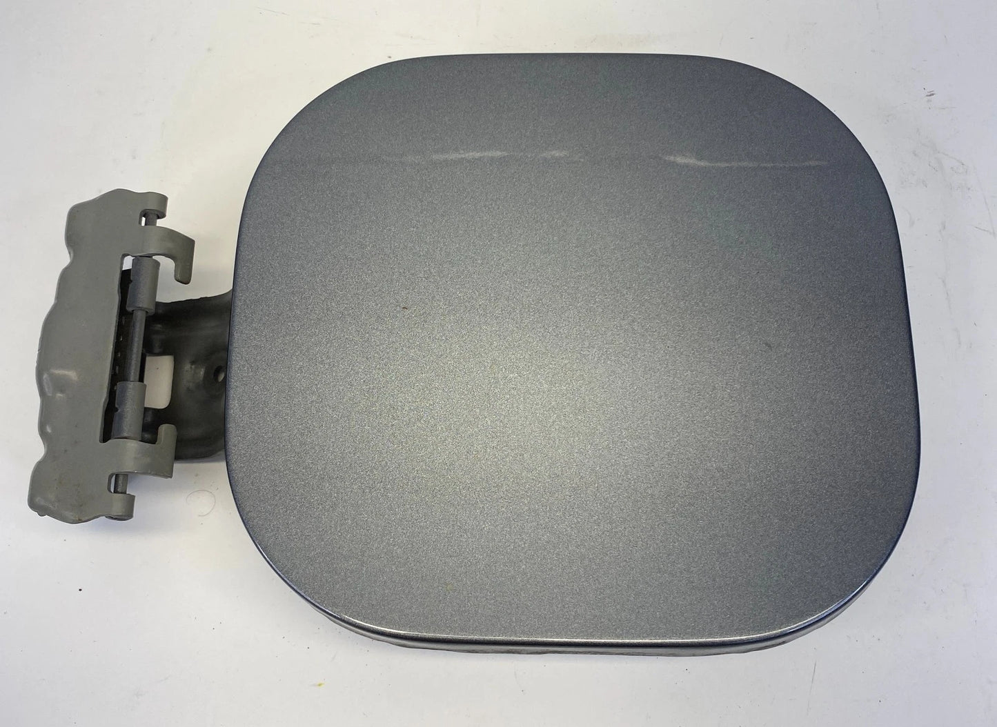 2013-2018 NISSAN SENTRA FUEL FILLER DOOR LID COVER ASSY KAD GUN METALLIC OEM