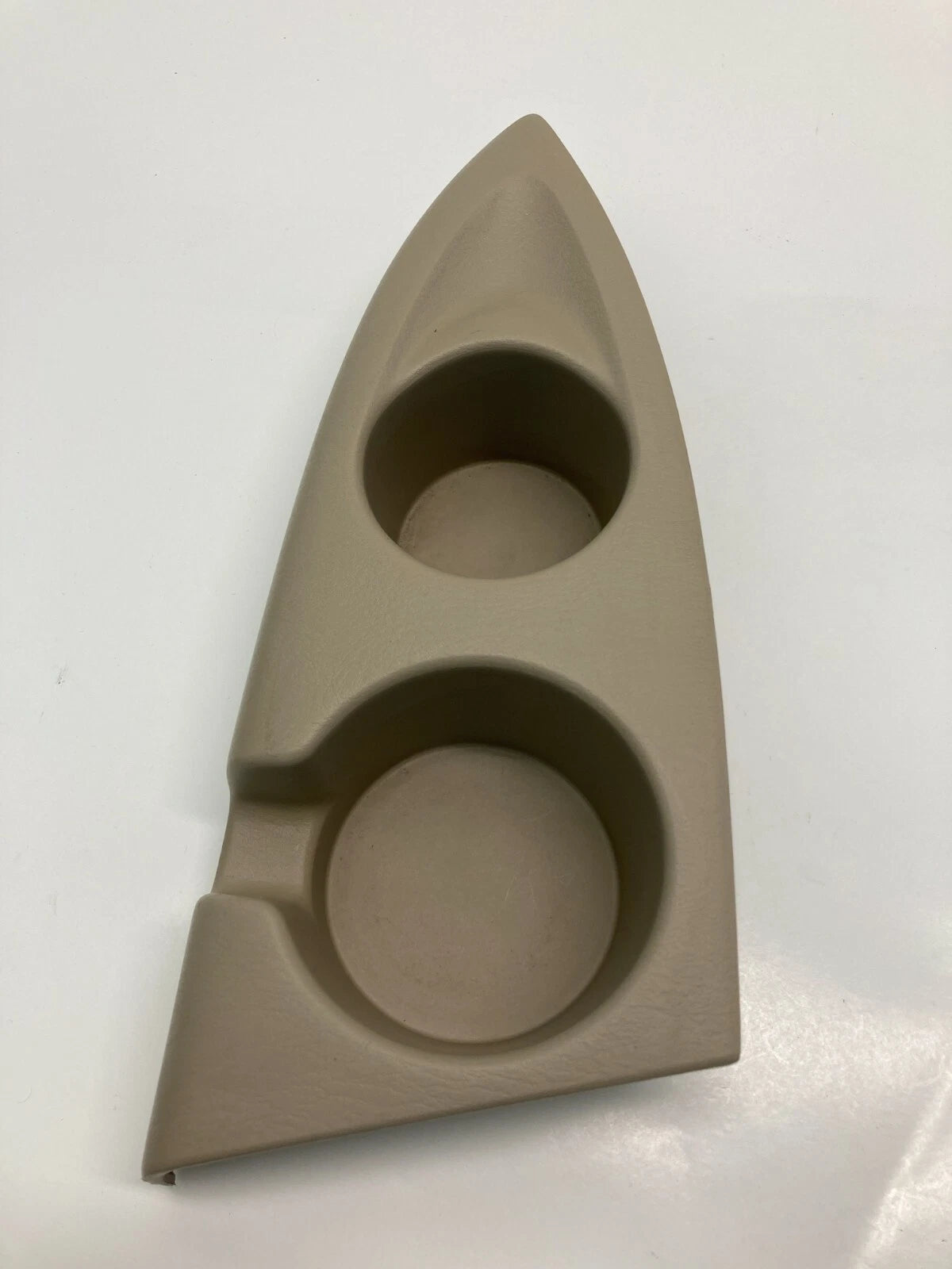 2002 2003 2004 2005 2006 MAZDA MPV RIGHT SIDE REAR CUP HOLDER LC62685L1 OEM