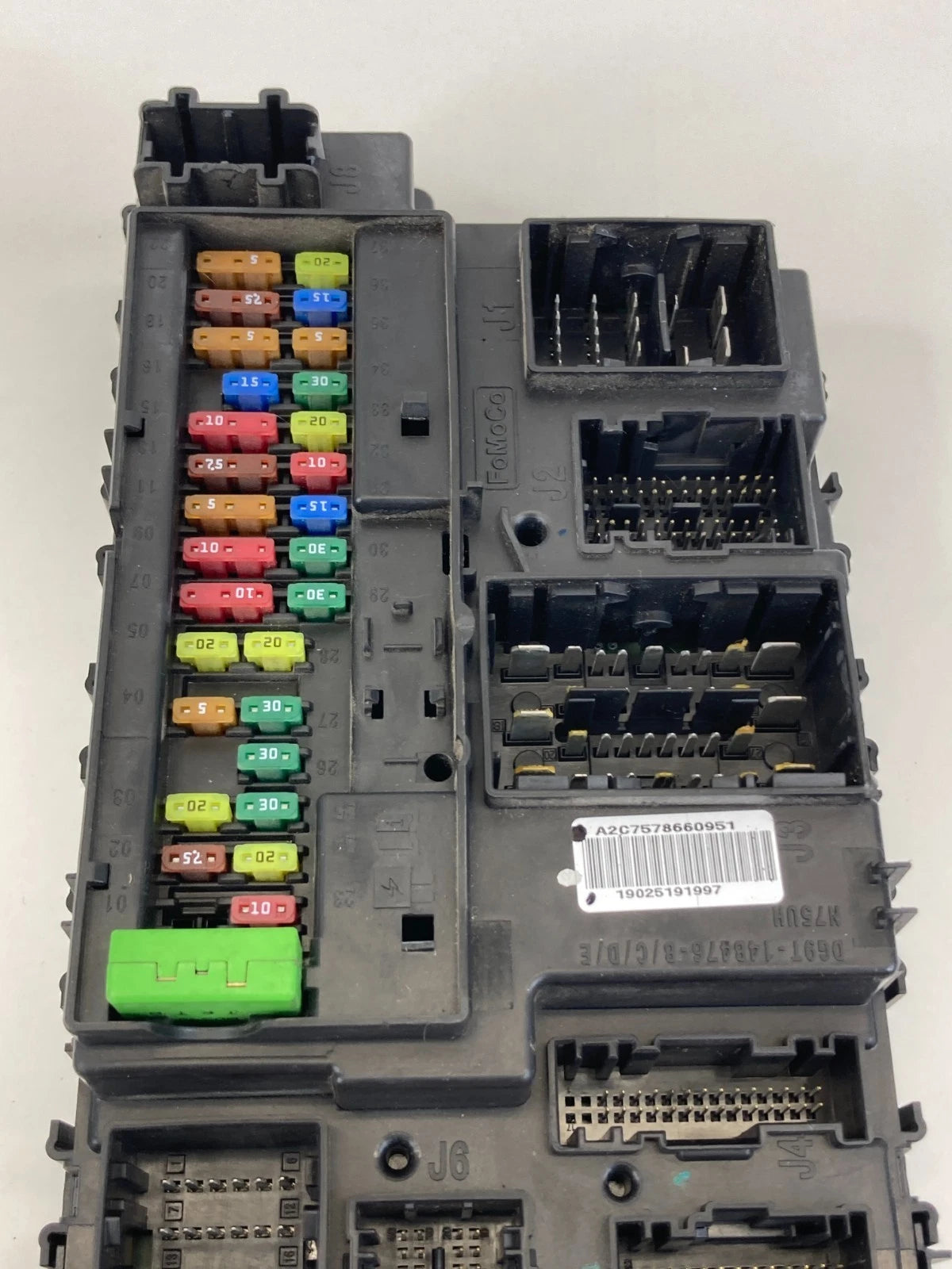 18 19 FORD EXPLORER INTERCEPTOR UTILITY CABIN JUNCTION BLOCK FUSEBOX DG9T14B476B