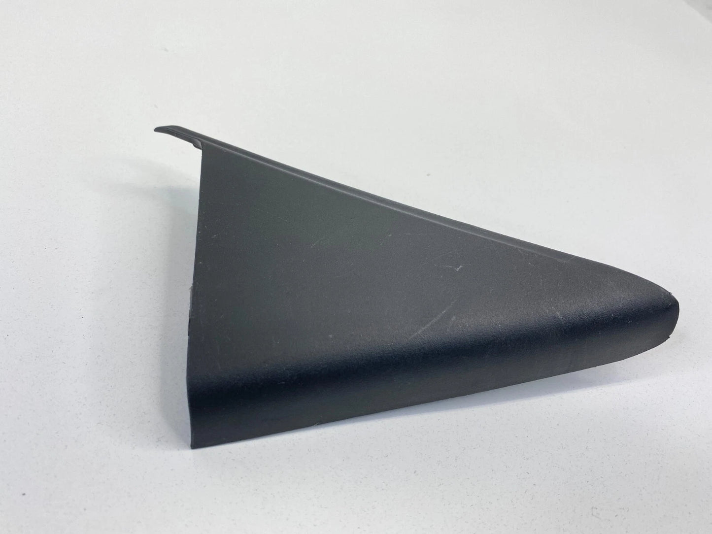 2011-2014 HYUNDAI SONATA INTERIOR REAR LEFT DOOR CORNER MOLDING COVER 839113S000