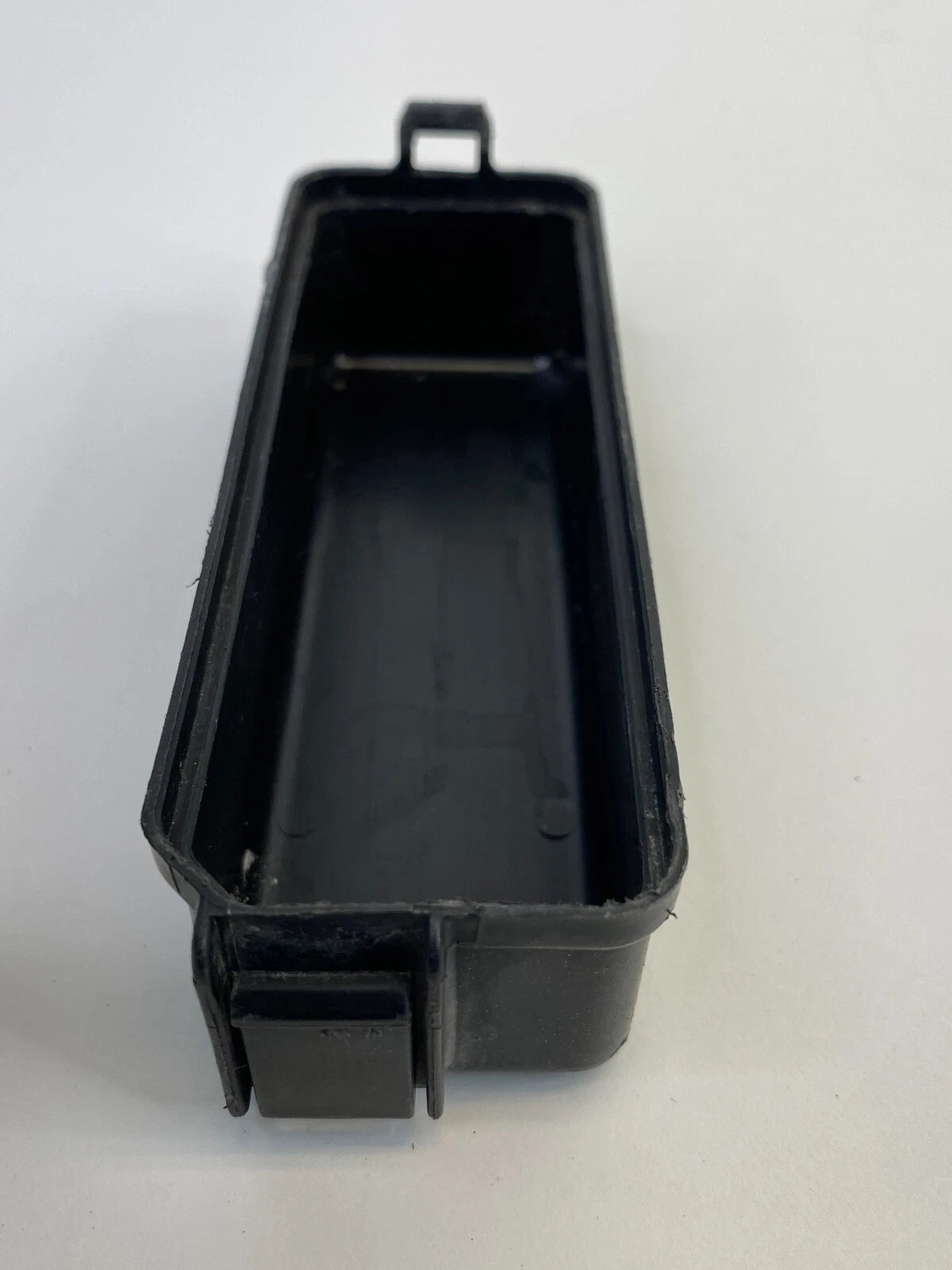 2011-2014 CHEVROLET CRUZE 1.4L ENGINE SMALL FUSE BOX RELAY COVER CAP OEM