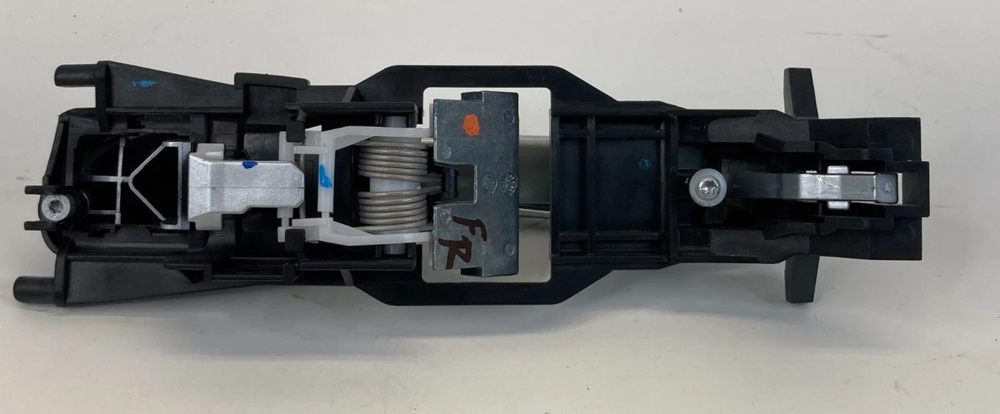 2006 MERCEDES-BENZ CLS500 CLS550 FRONT RIGHT PASSENGER EXTERIOR DOOR HANDLE OEM