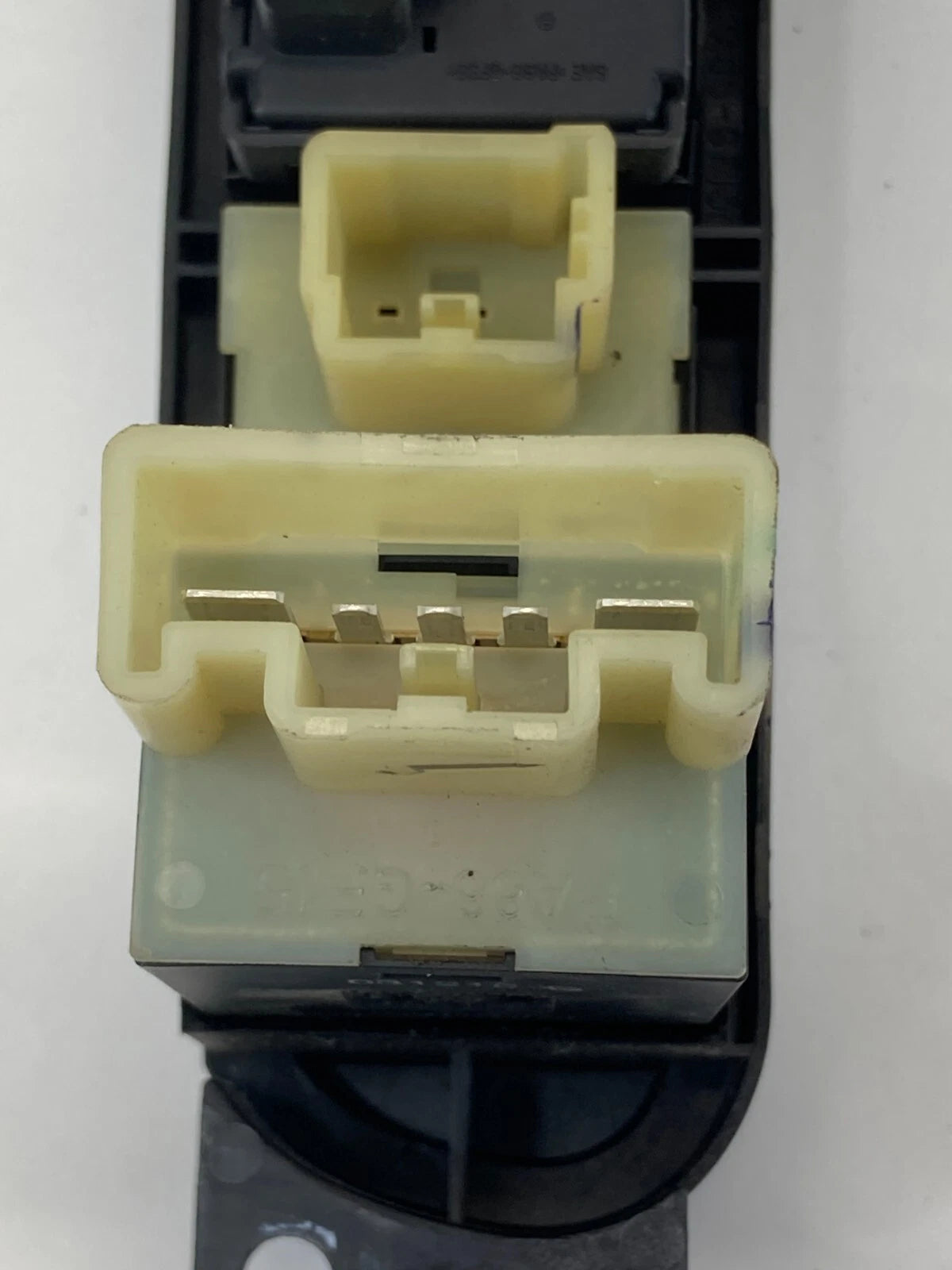 01-05 CHRYSLER PT CRUISER DEFROST POWER OUTLET BUTTON CONTROL SWITCH 04671670AB