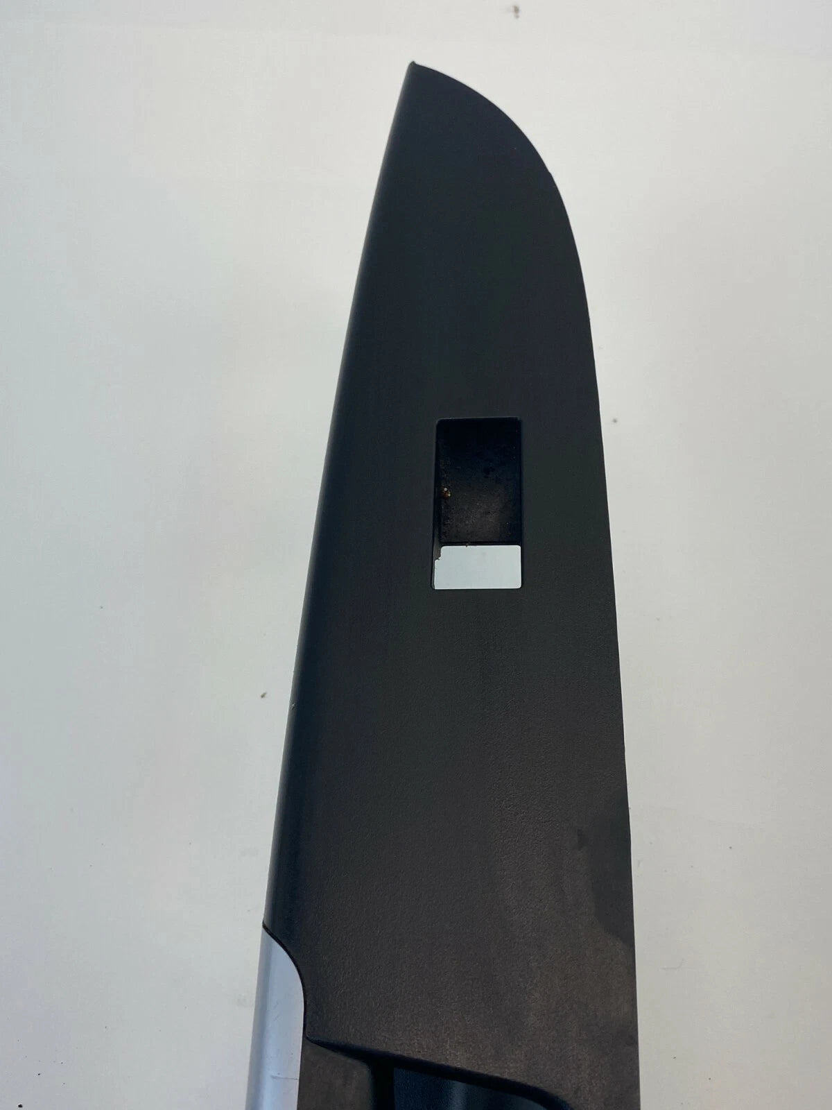 2008-2010 SATURN VUE REAR RIGHT DOOR WINDOW SWITCH BEZEL TRIM ASSY OEM
