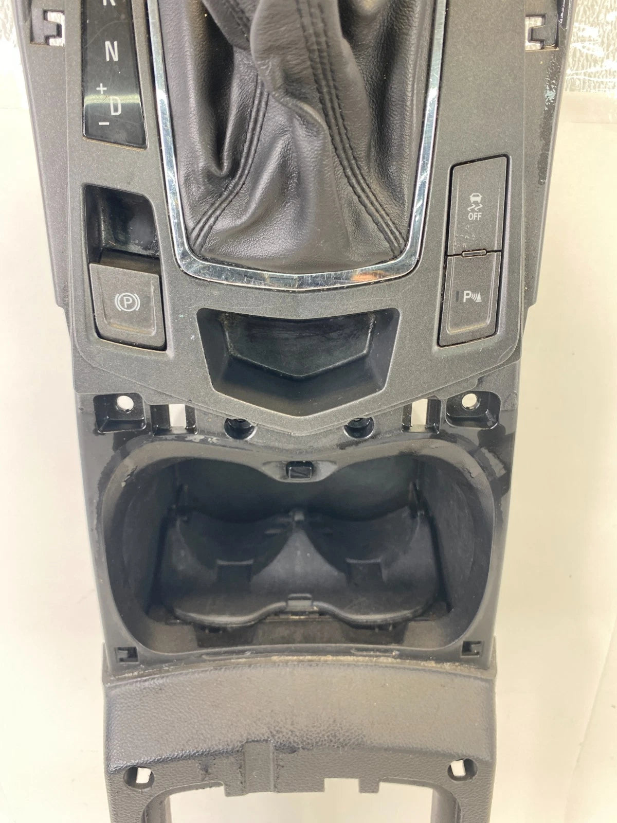 10-12 CADILLAC SRX CENTER CONSOLE UPPER TRIM SHIFTER BOOT BEZEL & CUP HOLDER OEM