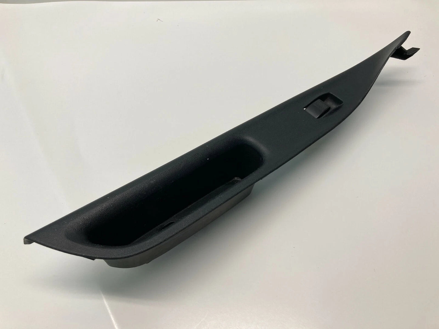 03-05 MAZDA 6 FRONT RIGHT PASSENGER SIDE DOOR POWER WINDOW SWITCH GK2E-684L1 OEM
