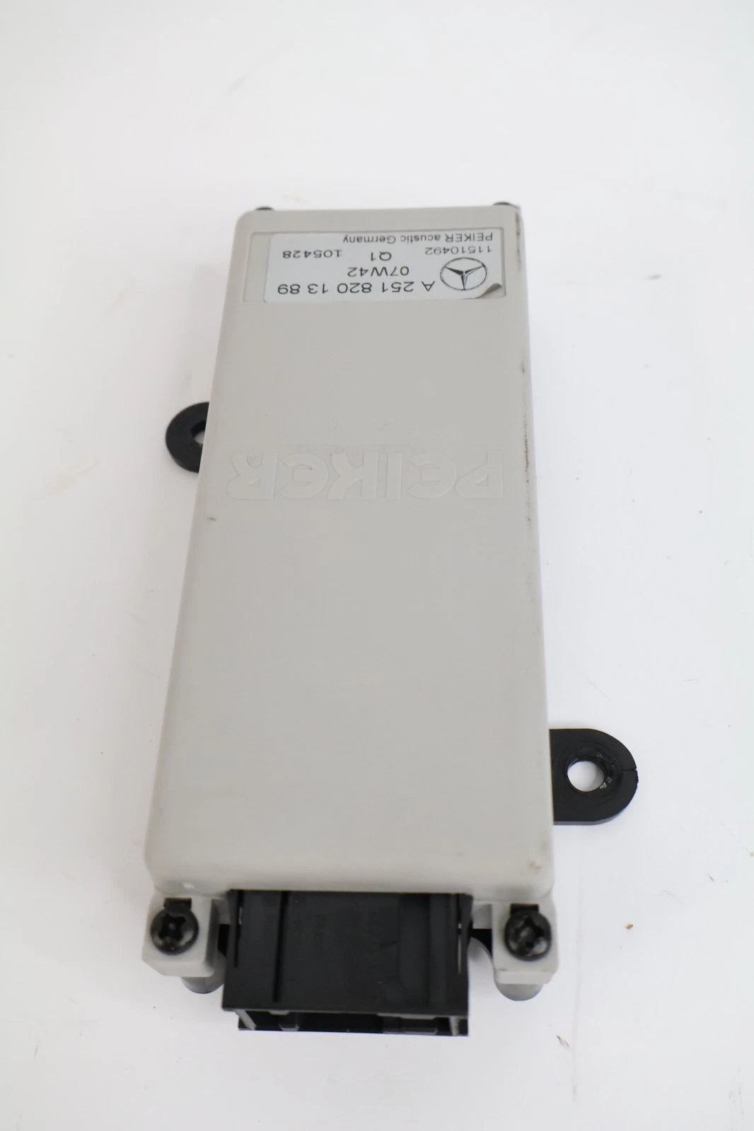 2006-2012 MERCEDES W251 R350 RADIO ANTENNA AMPLIFIER MODULE OEM A2518201389