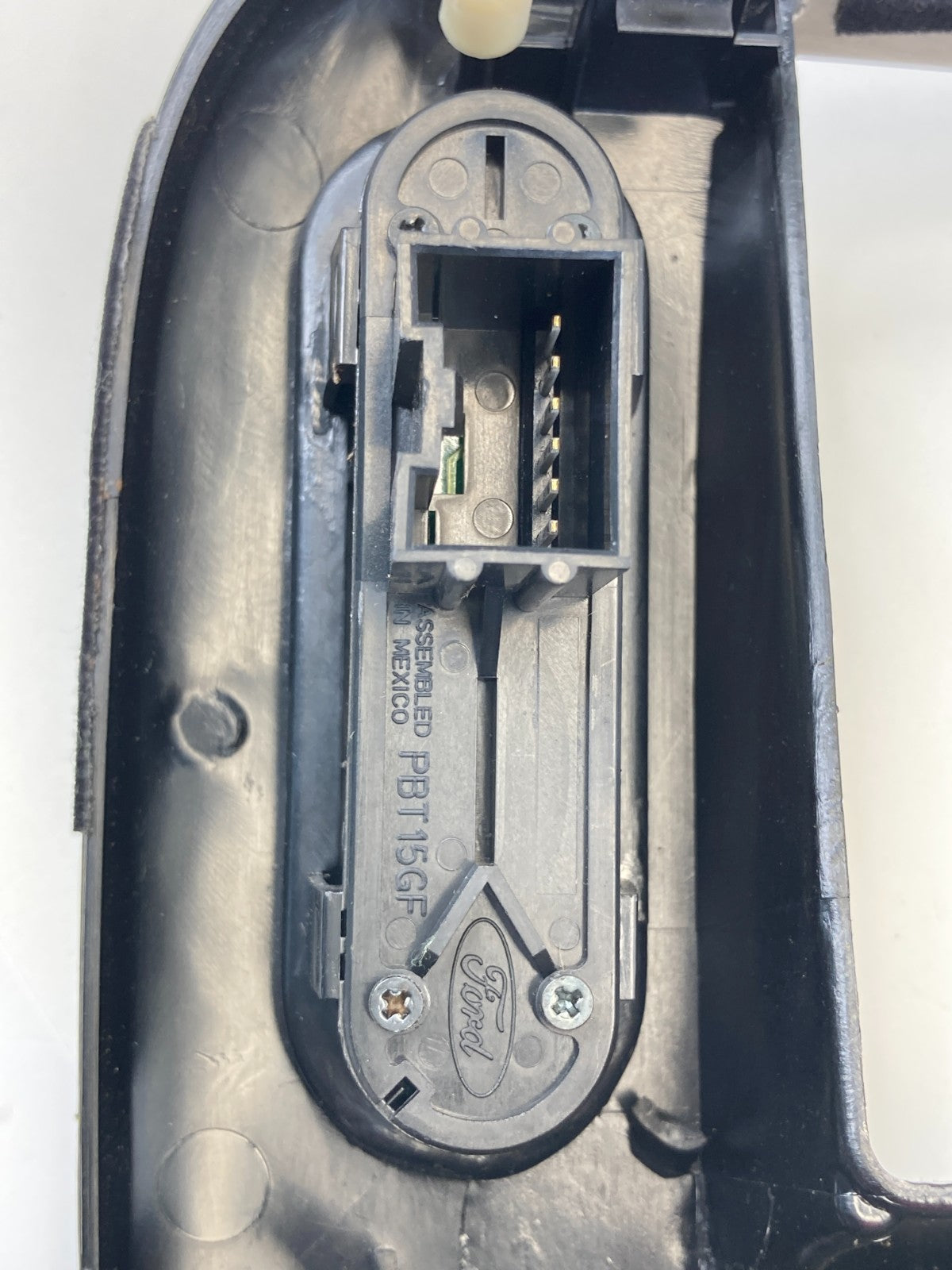 02-05 Ford Explorer Radio Climate Control Trim Bezel W/ Air Vent 3L24-7804302-F