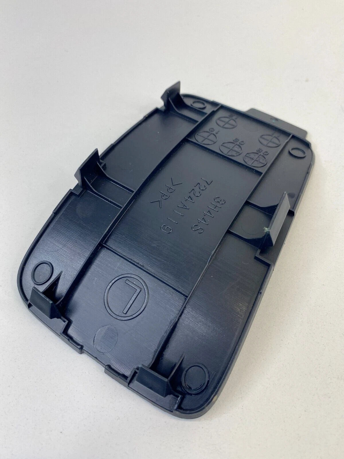 2010-2015 MITSUBISHI LANCER REAR LEFT TAILGATE LOWER TRIM ACCESS COVER 7224A119