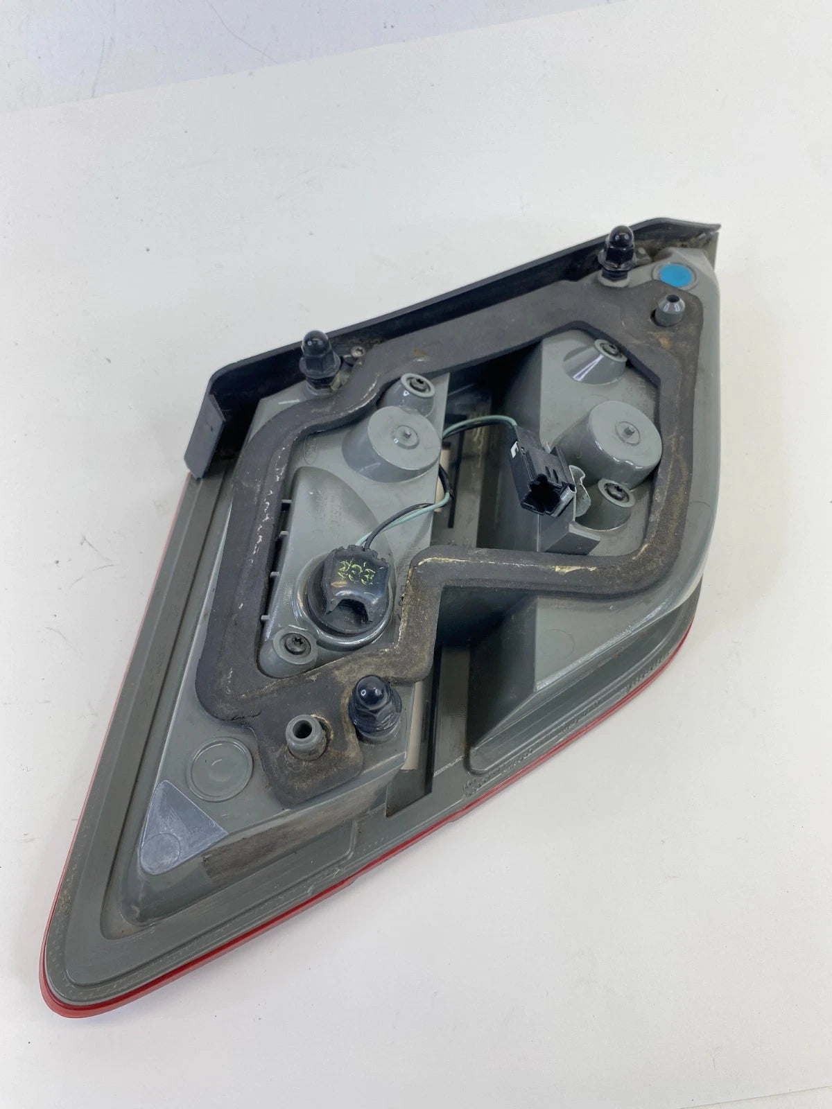 2013-2019 FORD POLICE INTERCEPTOR SEDAN TRUNK LID RIGHT SIDE BACKUP LAMP ASSY