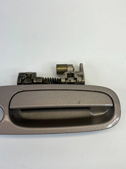 1998-2002 TOYOTA COROLLA FRONT RIGHT PASSENGER EXTERIOR DOOR HANDLE 69210-02040