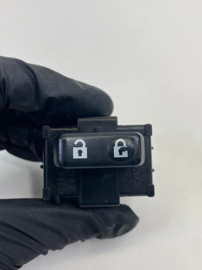 08-15 SCION XB 09-13 TOYOTA COROLLA FRONT RIGHT SIDE DOOR LOCK SWITCH BUTTON OEM