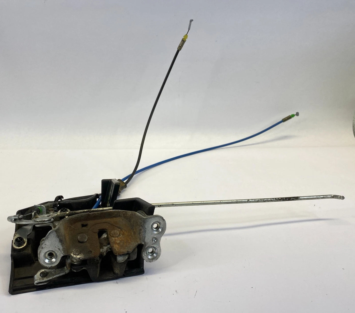 2004-2010 TOYOTA SIENNA REAR RIGHT SLIDING DOOR LOCK LATCH ASSEMBLY OEM