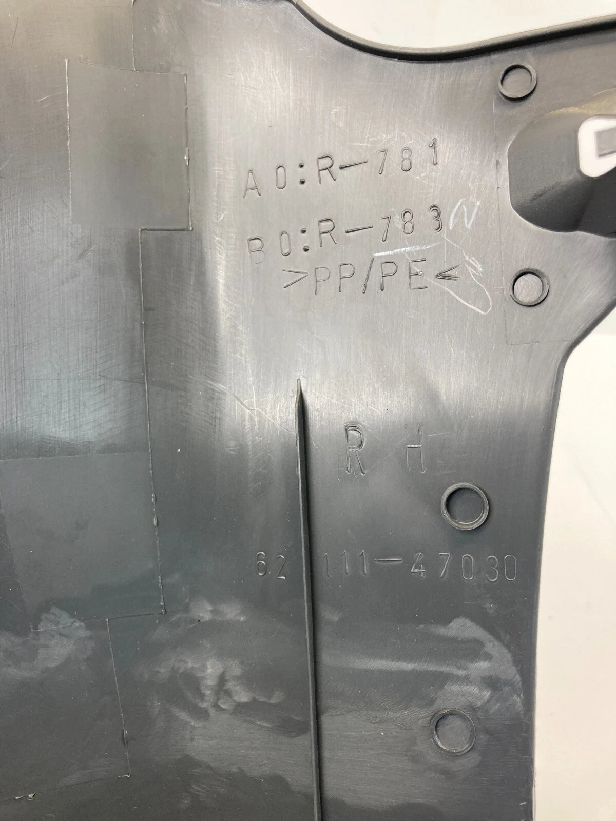 2004-2009 TOYOTA PRIUS FRONT RIGHT SIDE LOWER KICK PANEL TRIM 62111-47030 OEM