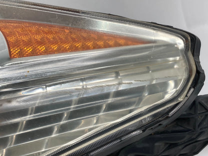 2009-2012 CHEVROLET TRAVERSE RIGHT PASSENGER SIDE HEADLIGHT HEADLAMP 20840410