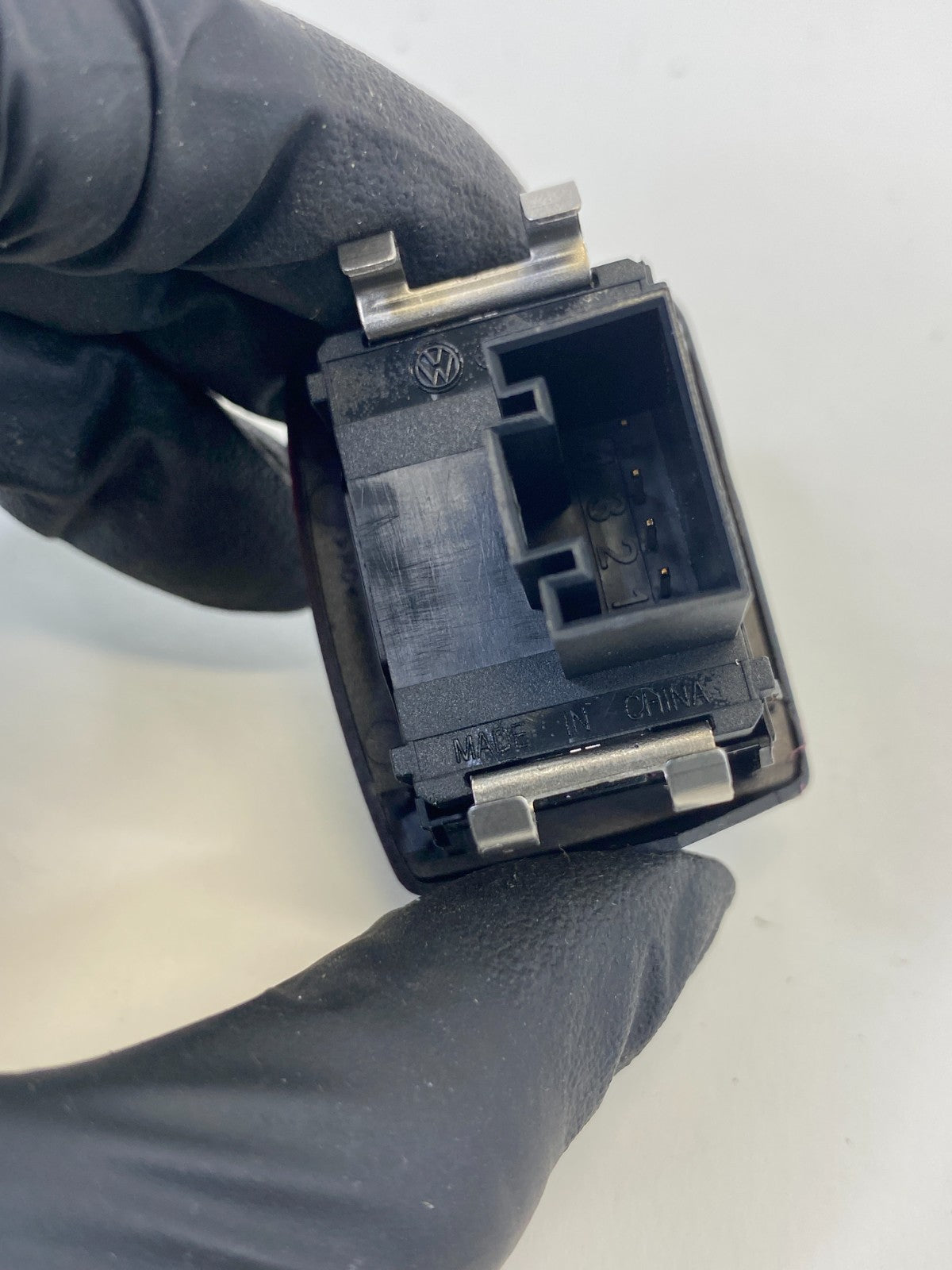 2012-2019 Volkswagen Passat Front Dash Sunloand Light Control Sensor 561-907-539